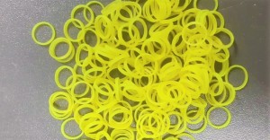 Gumki Paw Marks Latex Bands 7,9mm - profesjonalne, super wytrzymałe lateksowe gumki, 100 sztuk/średnia grubość żółty neonowy