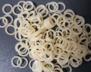 Lainee - gumki lateksowe cieliste małe,cienkie 6,3mm 100szt