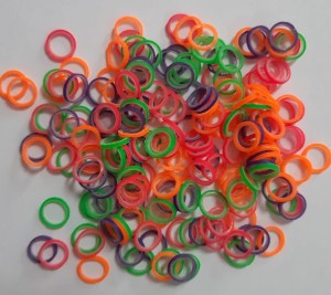 Lainee - gumki lateksowe mix kolorów małe średna  grubość 6,3mm 100szt